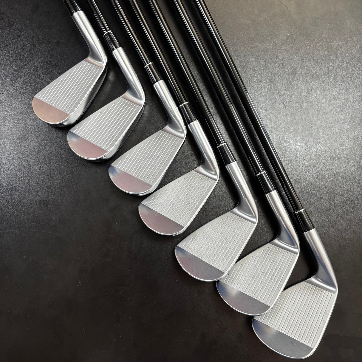 Used Srixon ZXi5 Iron Set