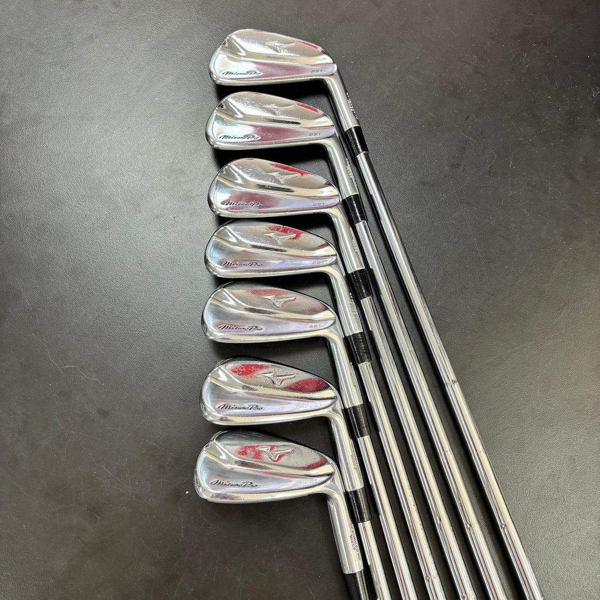 Used Mizuno Pro 221 Iron Set