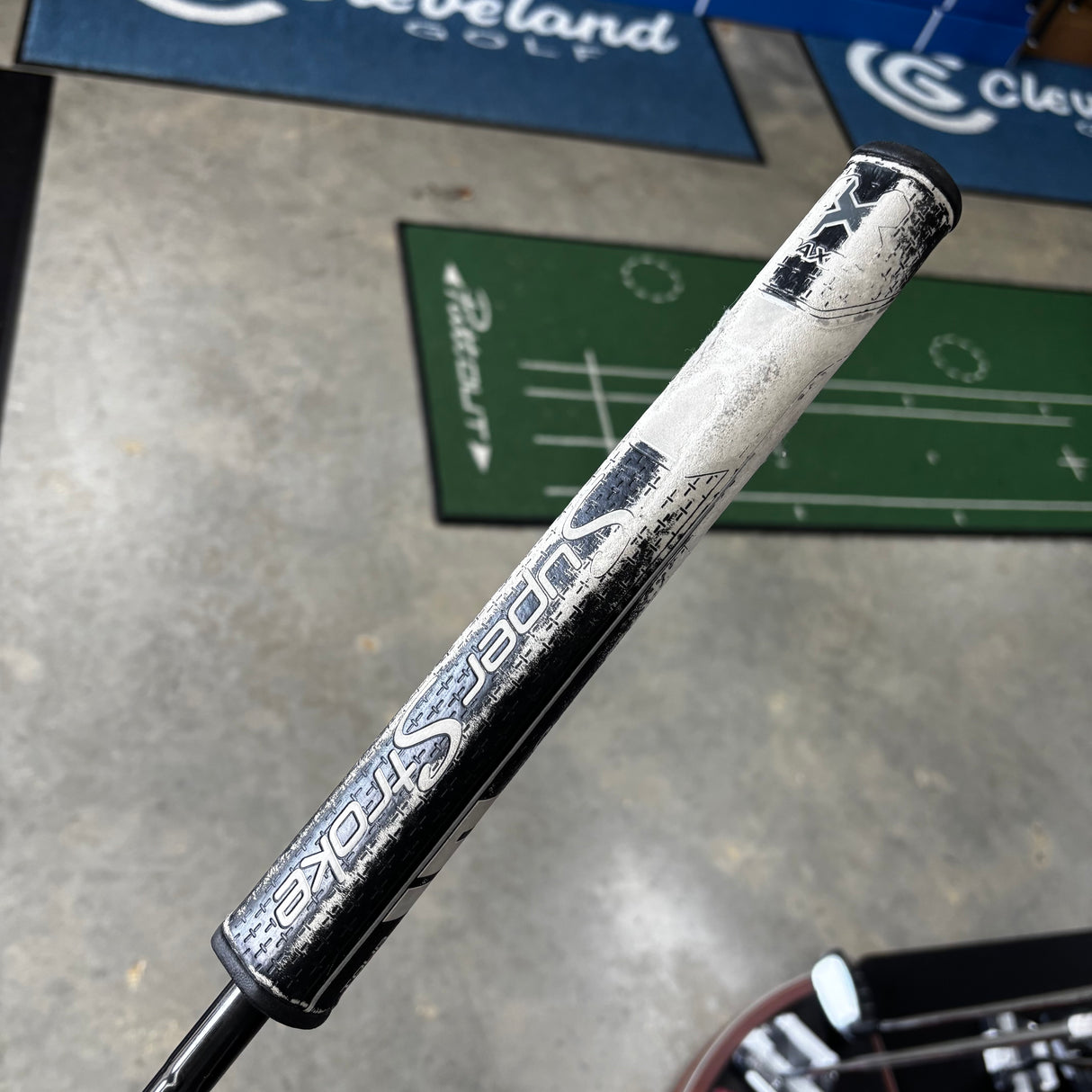 Used Odyssey V-Line CS Big T Putter 33.5"